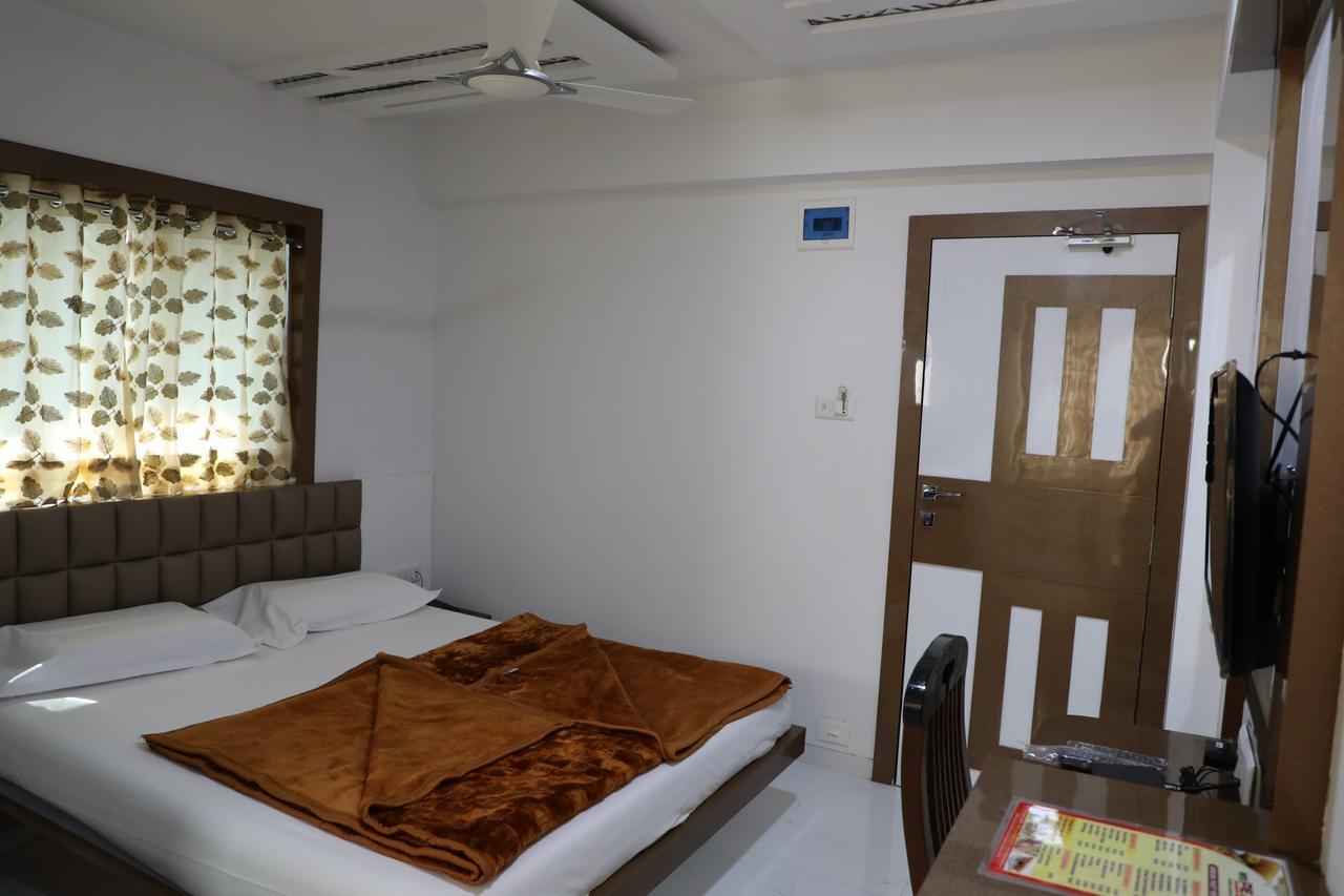 Hotel Pearl Navi Mumbai Dış mekan fotoğraf