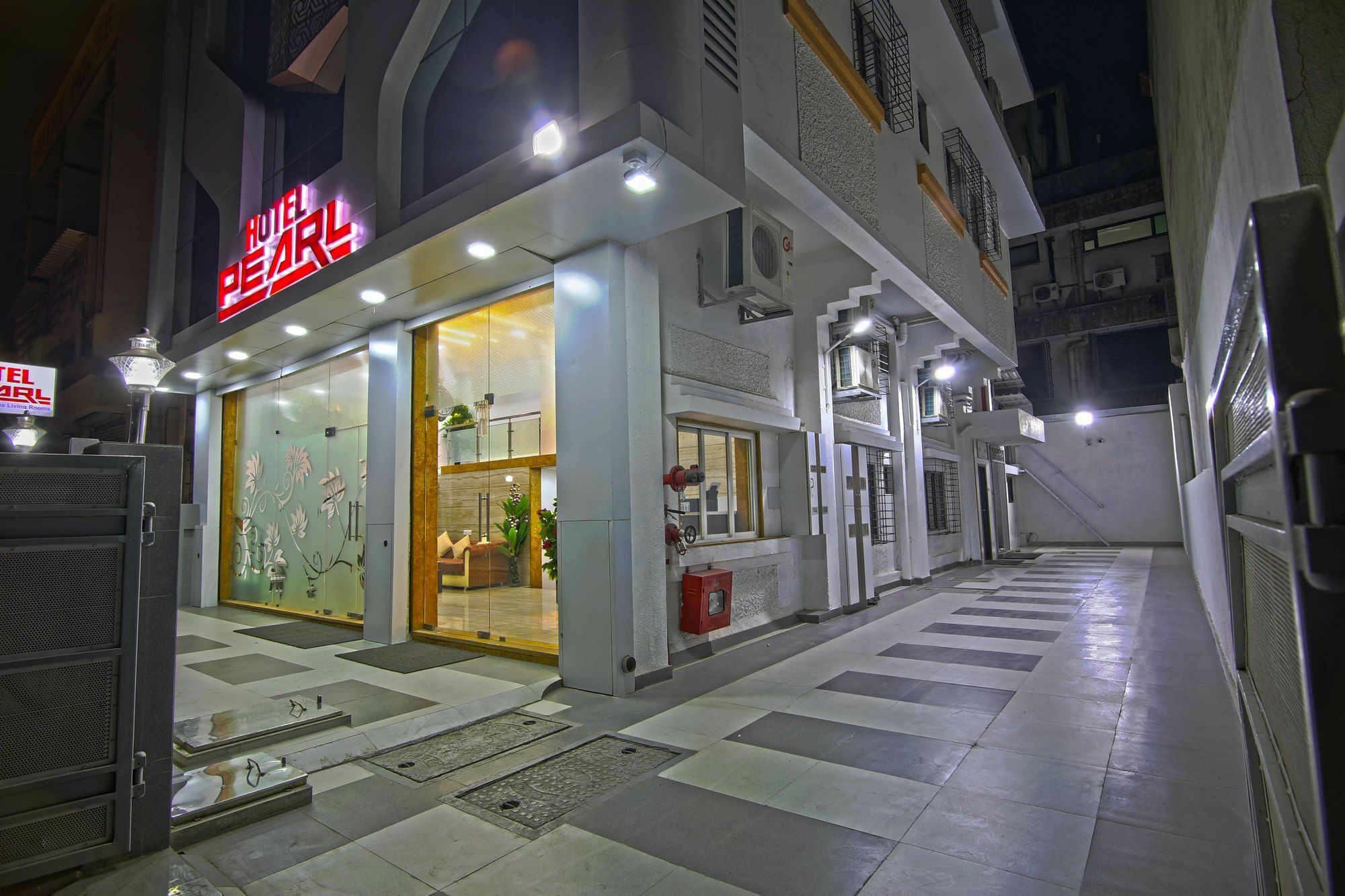 Hotel Pearl Navi Mumbai Dış mekan fotoğraf